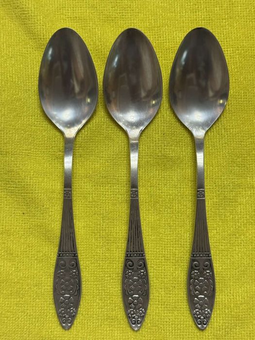 Столові прибори мнц