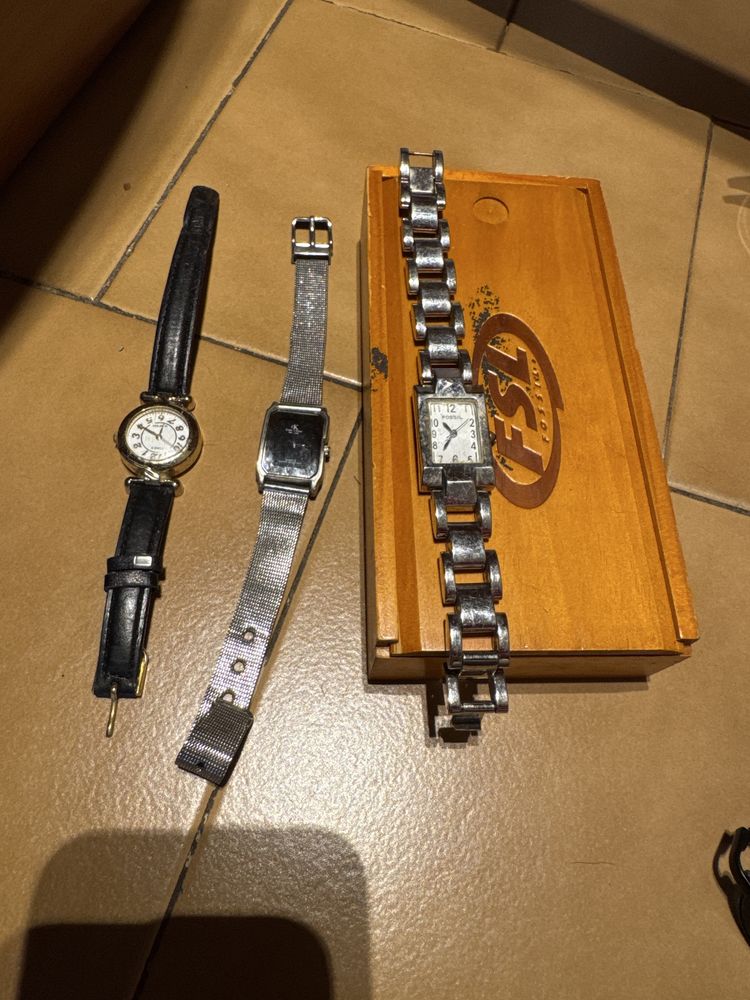 Relógios de variadas marcas, a principal Swatch