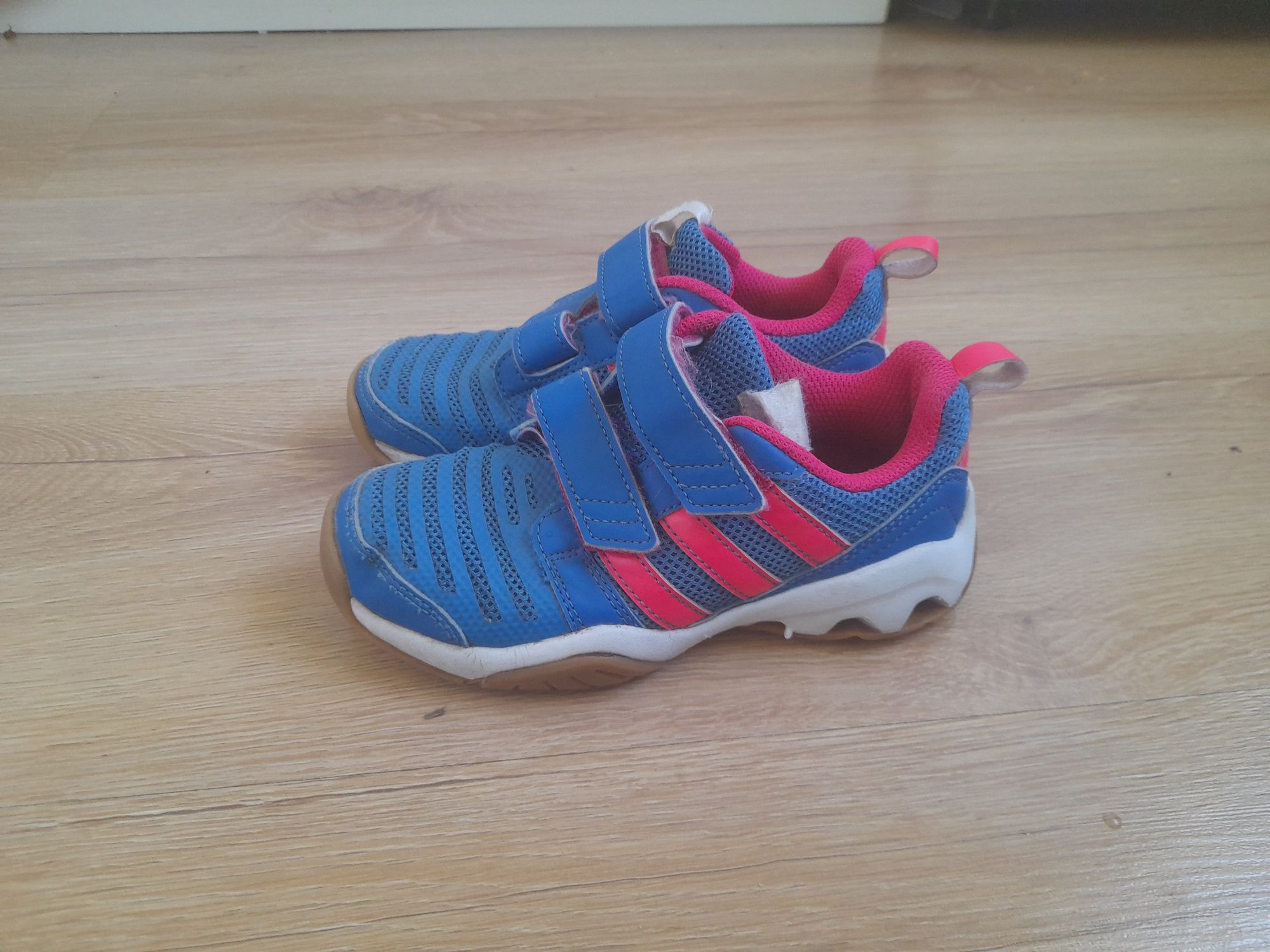 Buty sportowe adidas dla dziewczynki 29