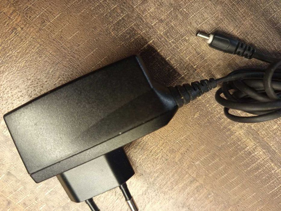 Зарядное устройство Nokia AC-8E оригинал, как новое