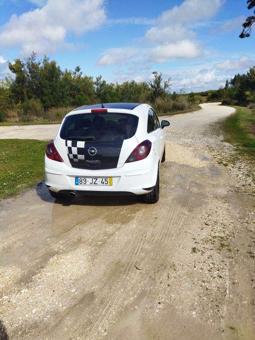 Opel corsa black edition
