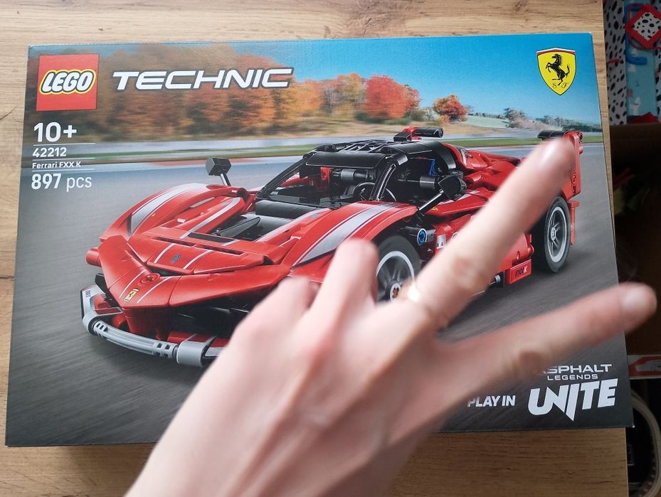 Klocki LEGO Technic 42212 - Ferrari FXX K