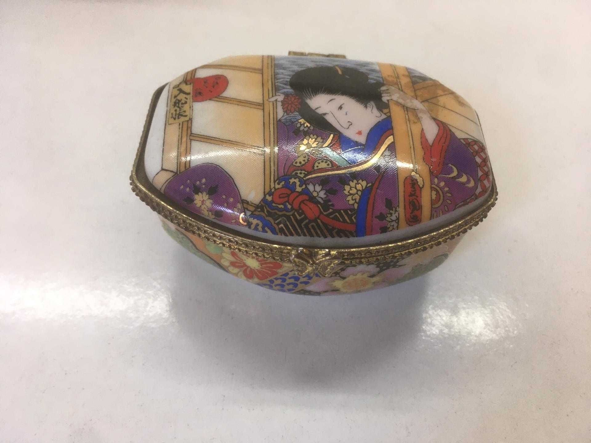 Caixa de Jóias em Porcelana (Motivos Chineses)