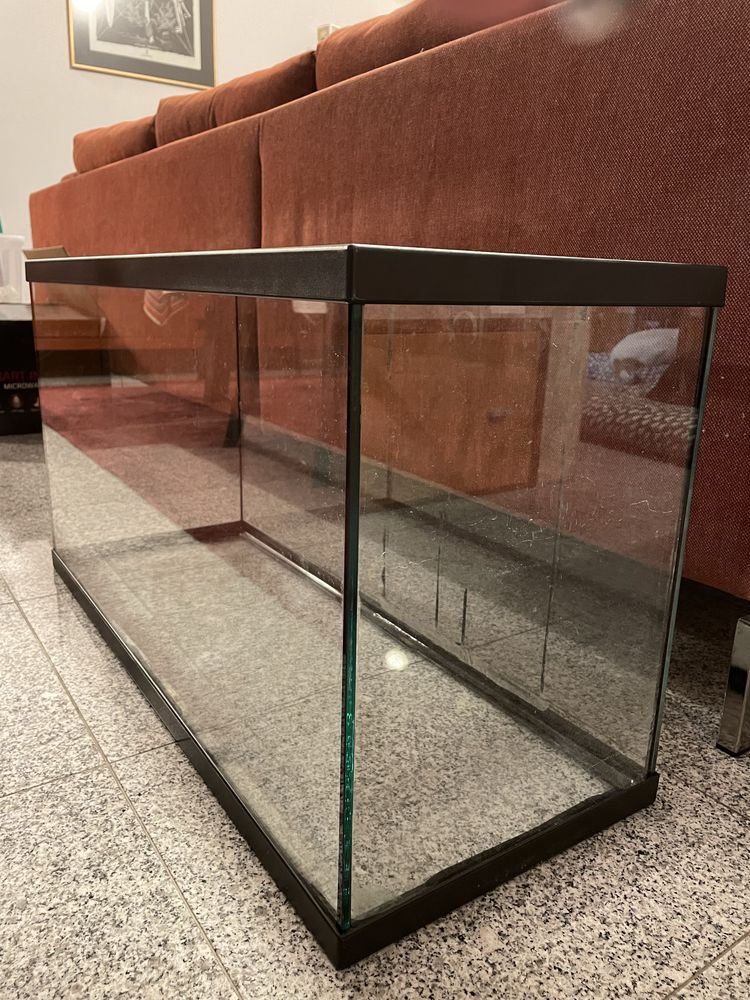 Aquário 100L usado