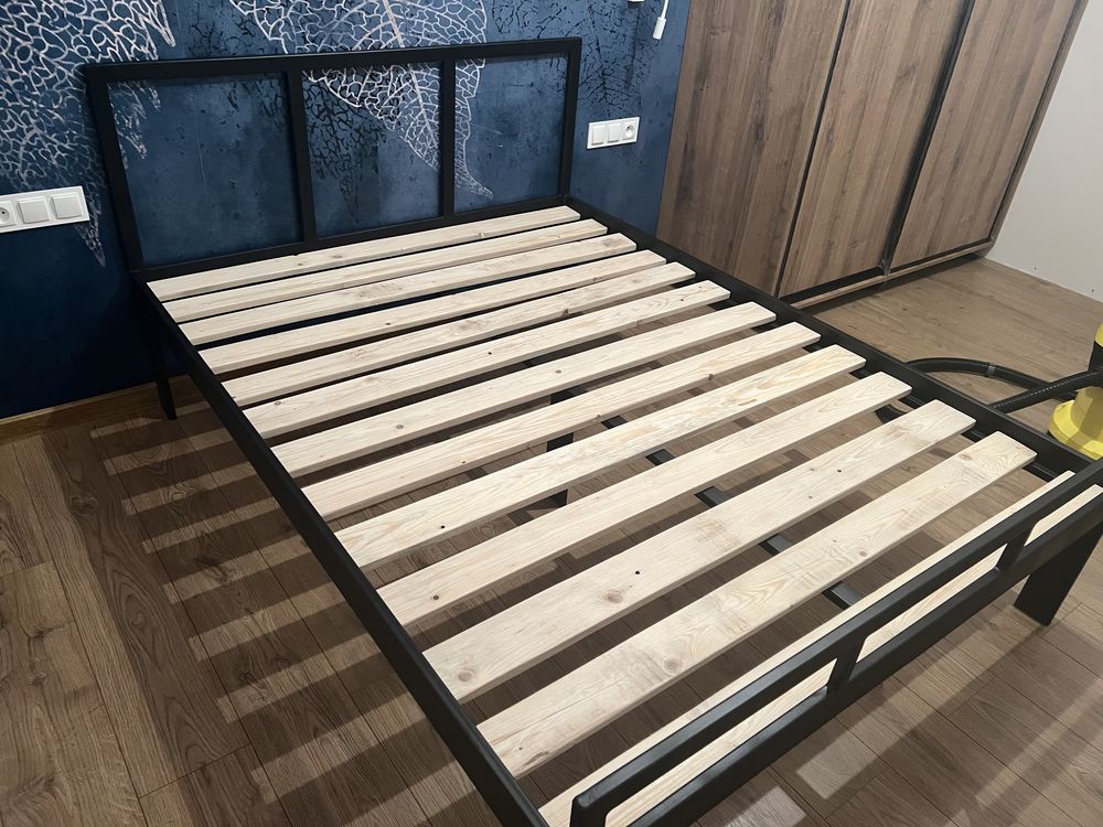 Łóżko loft czarny mat