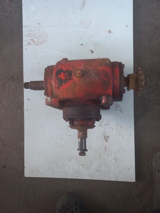 Редуктор Т -образний