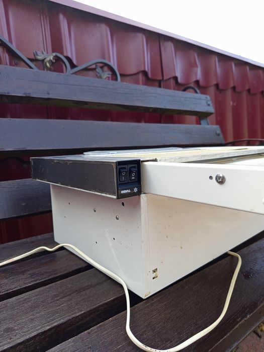 Продам кухонну витяжку Янтар