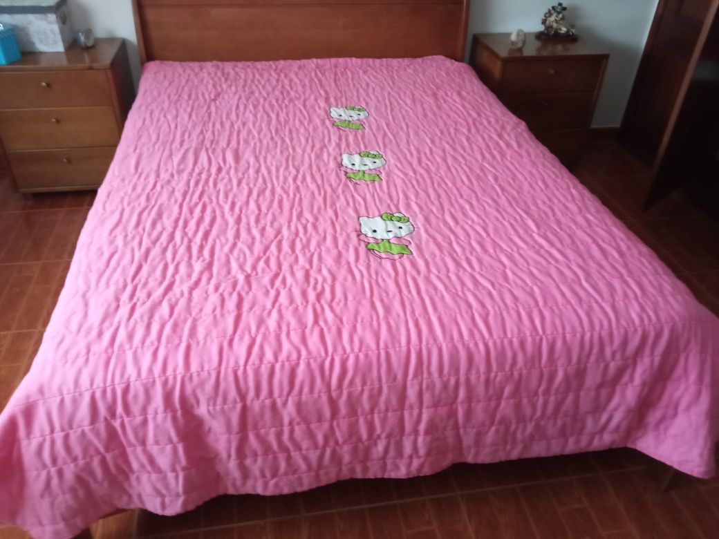 Roupas de cama , em ótimo estado