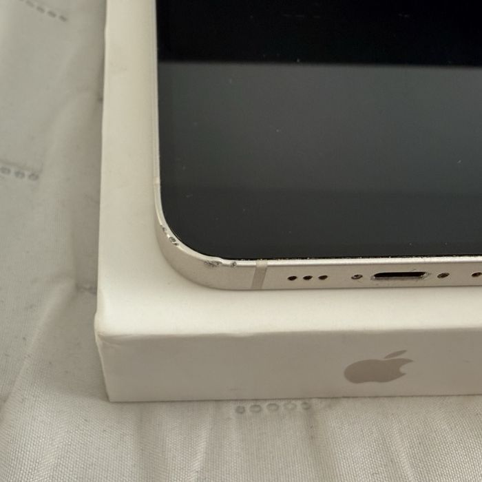 Telefon Iphone 13 biały