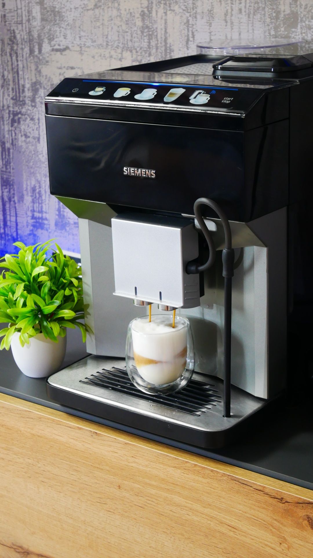 Кавомашина Siemens EQ500 classic connect WiFi TP507DX4