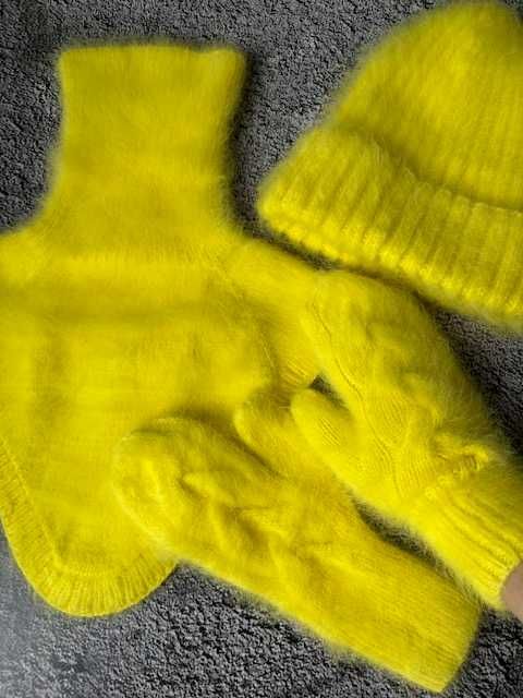 Ангорова шапка, рукавички та снуд в комплекті