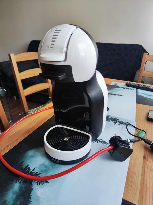 Ekspres na kapsułki Nescafe Dolce Gusto