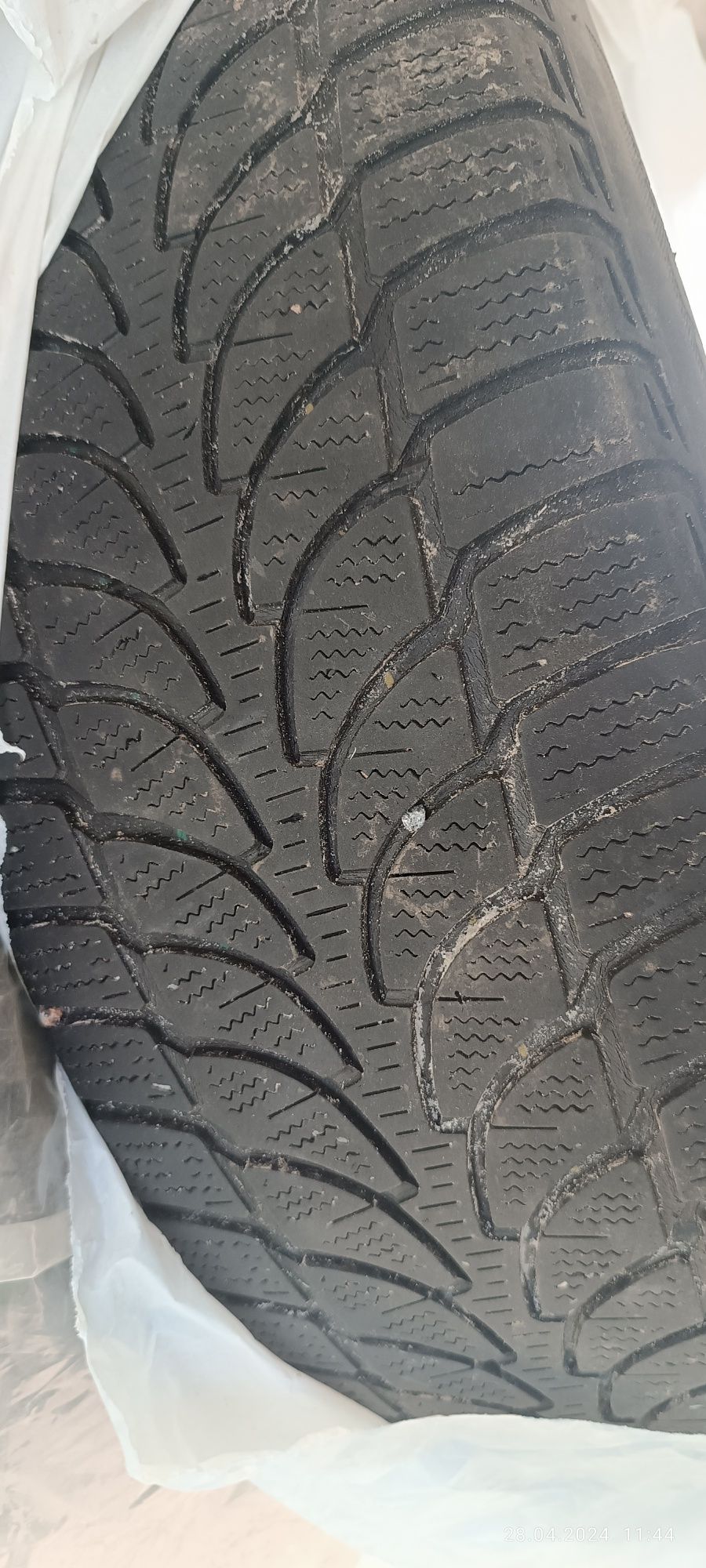 Продам резину на авто розммр 225/65 R 17