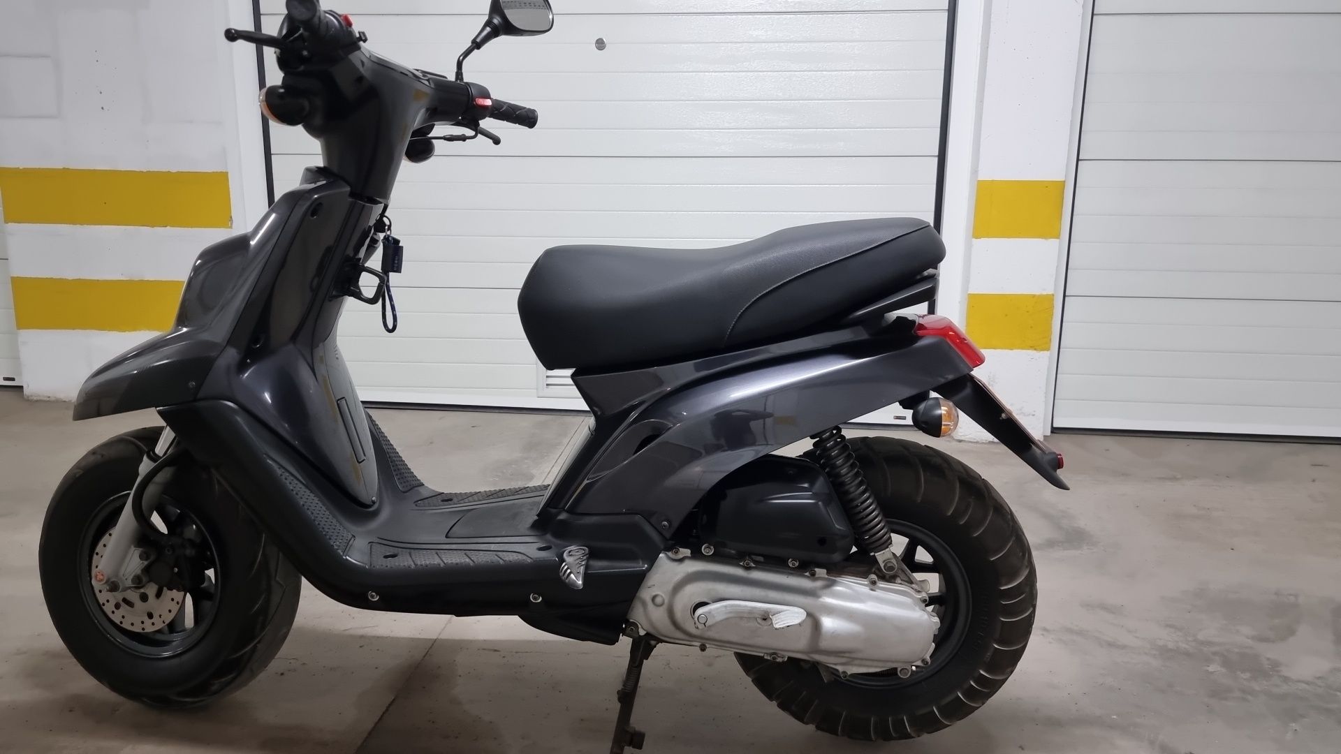 Vende se YAMAHA b.w.s  2006