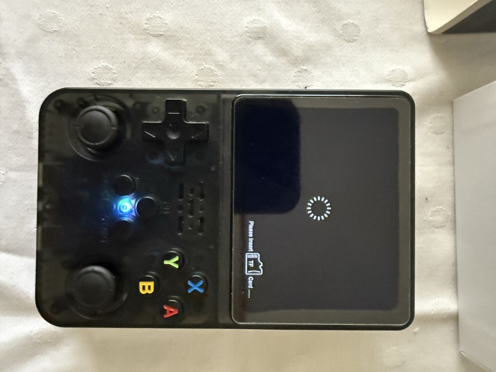 Consola r36s Nao liga. Pra quem sabe arranjar