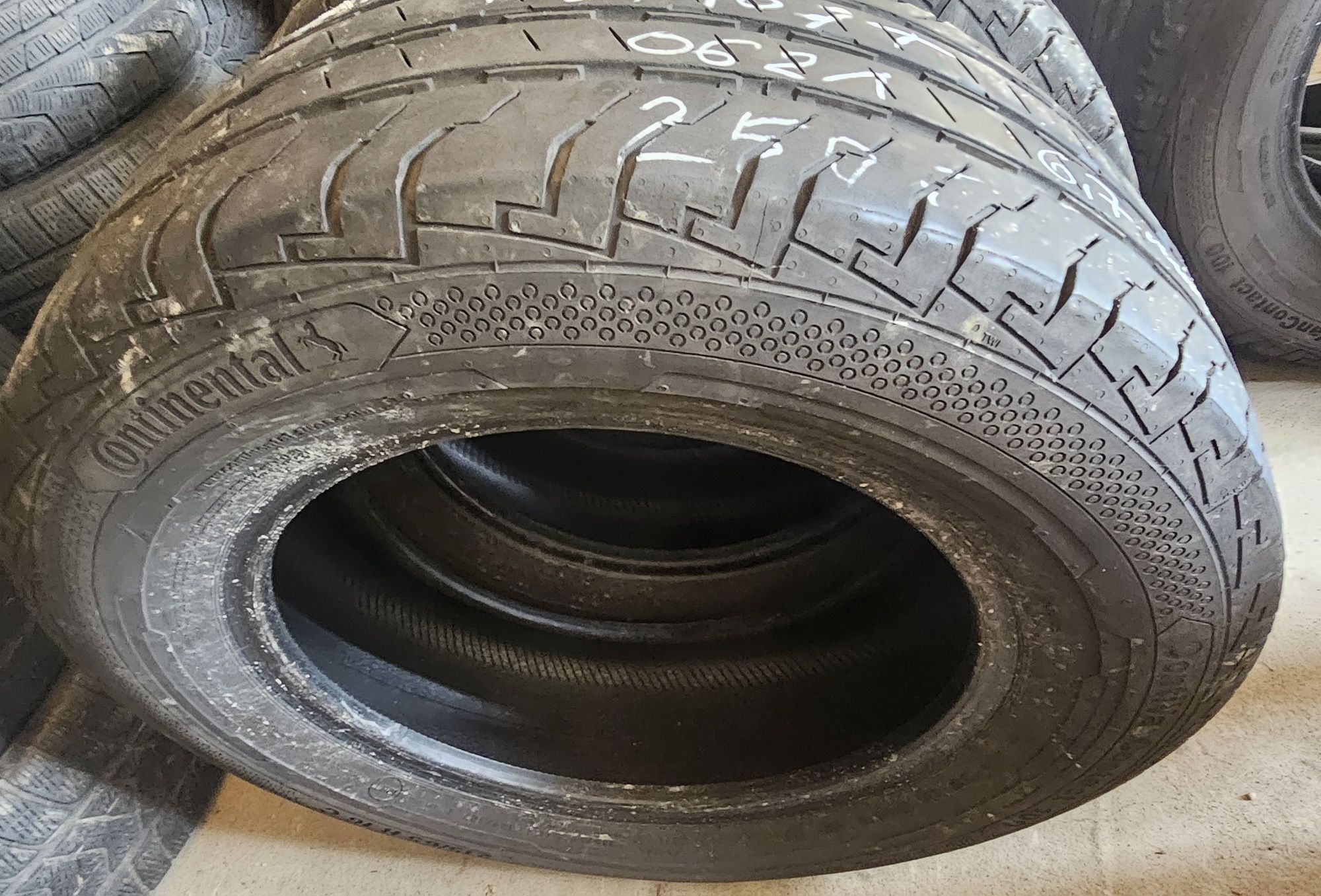 215/65R16C Continental Conti van Contact 100 Lato