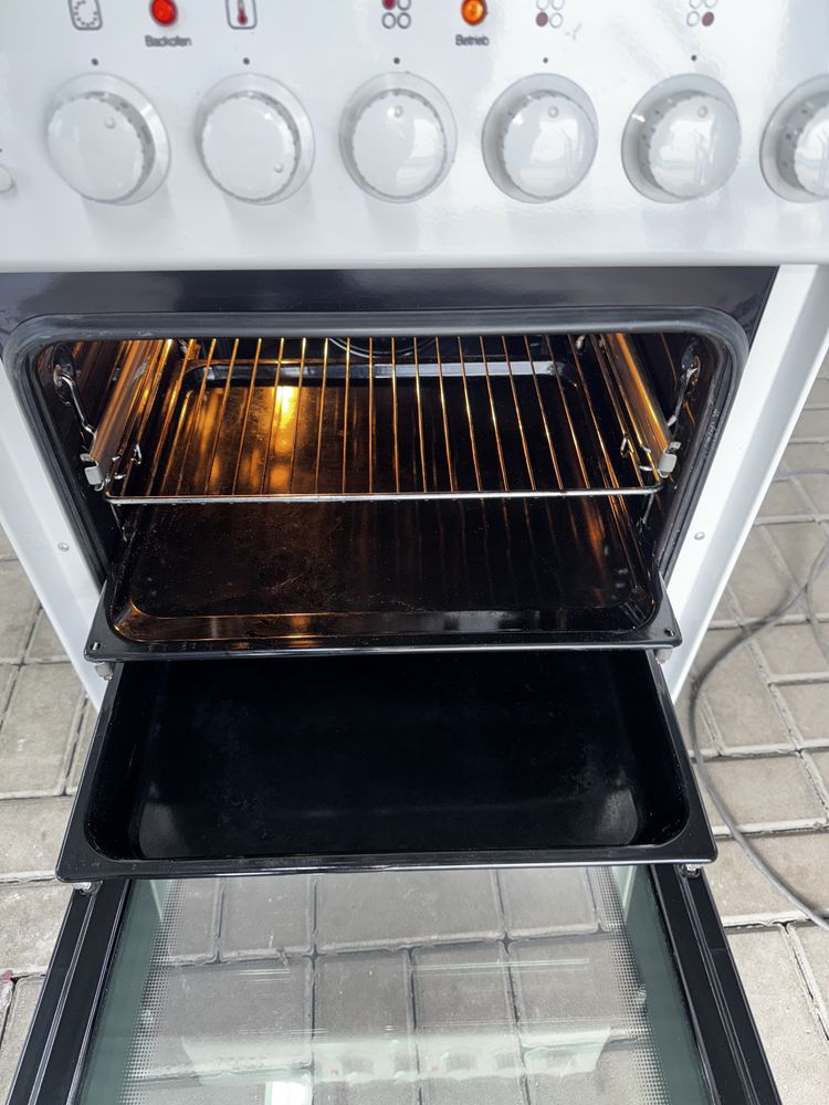 Kuchenka Ceramiczna  Privileg model e 54q1 e3 zadbana w bdb stanie