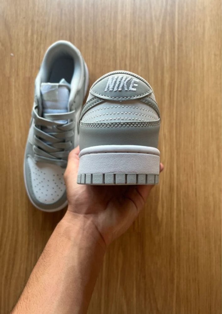 Nike dunk cinzento