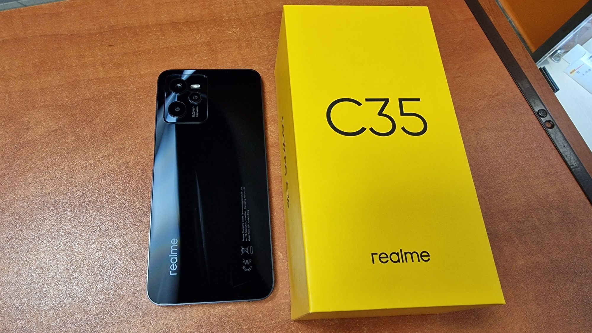 Realme C35 Dual Sim 128GB/4GB RAM czarny, stan bdb