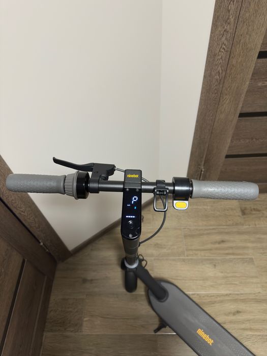 Електросамокат Ninebot G30P