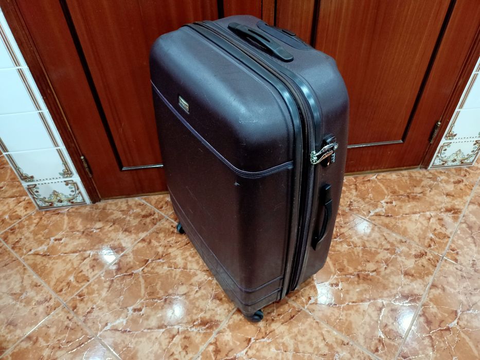 Mala Malas de porão até 23 kg viagem casa quarto apartamento vivenda.