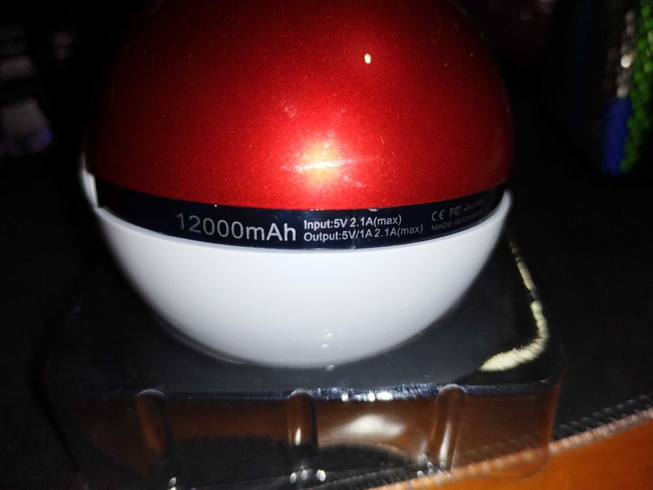 Power bank ́pokemon