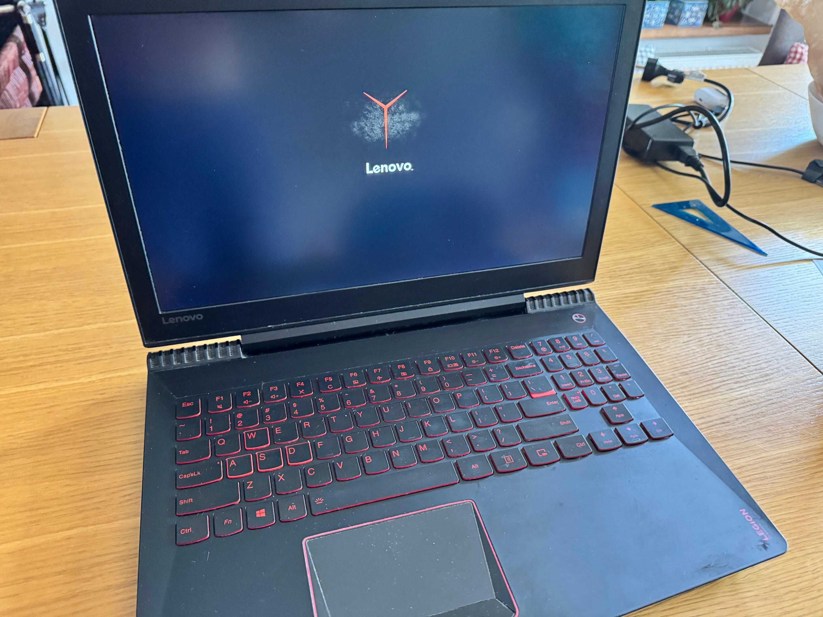 LENOVO Legion T520 15IKBN Gamingowy