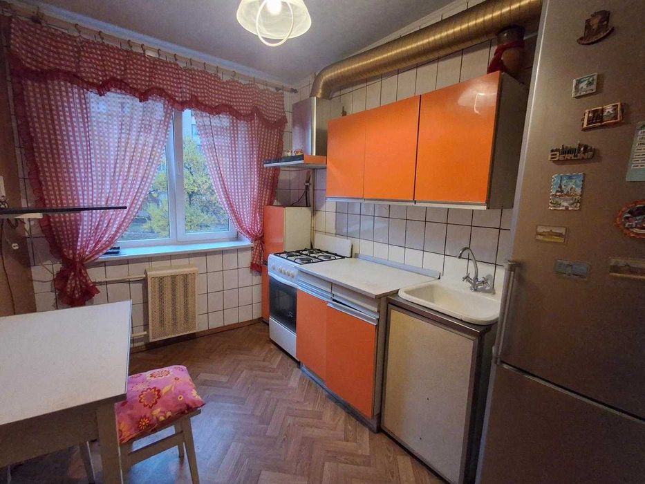 Виноградар, пр. Георгія Гонгадзе 7, простора 3к є газ! Ретровіль