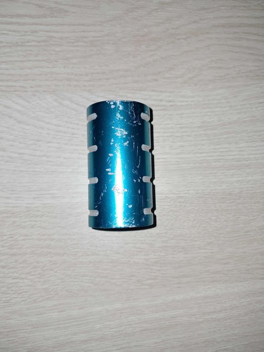 zacisk niebieski do hulajnogi wyczynowej