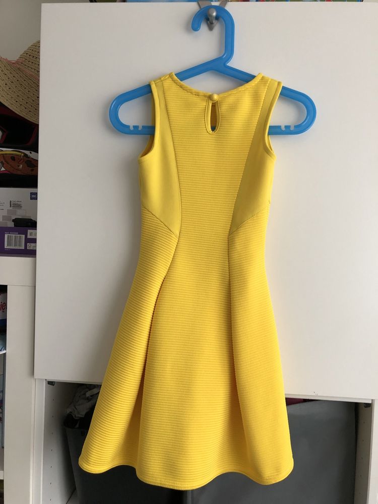 Sukienka żółta prążkowana 104 River Island 3-4