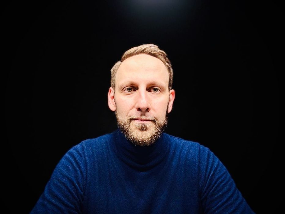 Клинический психолог. Регрессолог. Гипно-тренер. Защитник в диалогах.