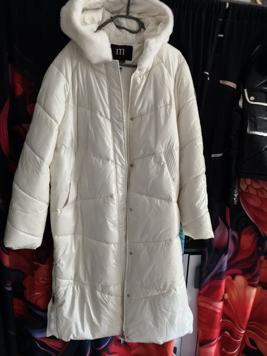 Sprzedam biała nowa kurtke