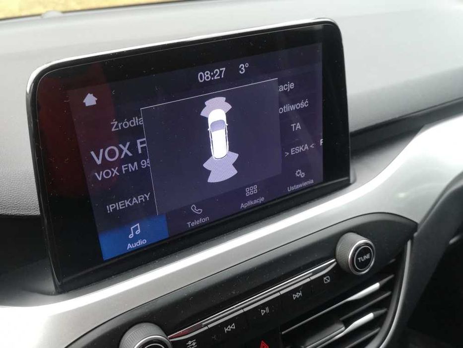 Kamera cofania z montażem Ford Focus 4 IV obraz na fabrycznym tablecie