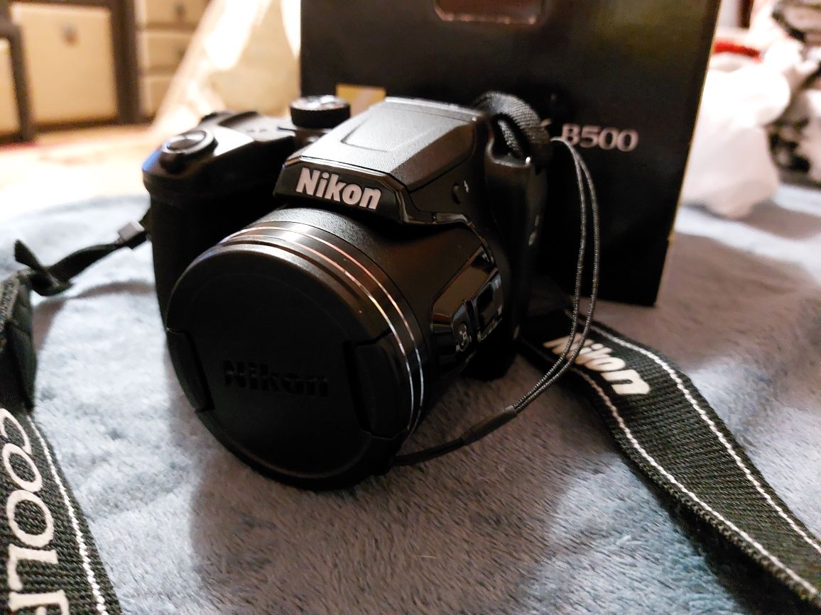 Продам фотоаппарат Nikon Coolpix B500 Black