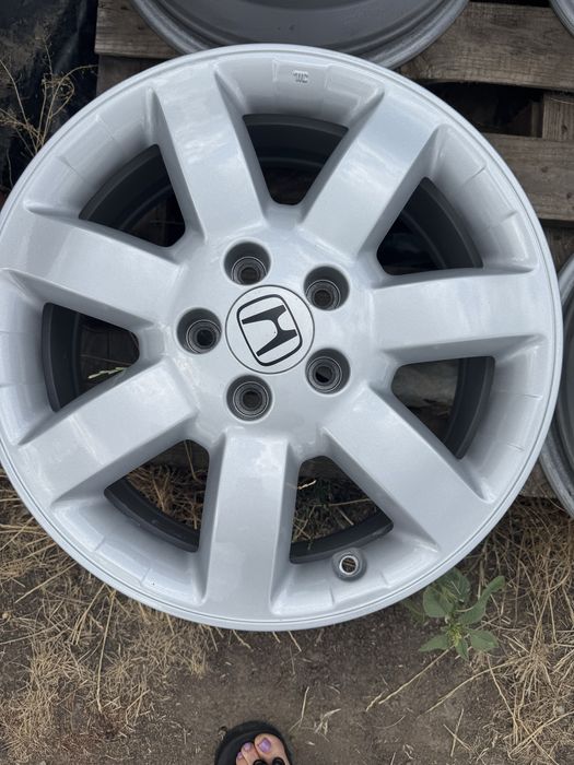 Комплект оригинал литые диски Honda r17 5/114.3