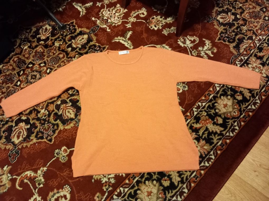 Pomarańczowy sweterk nowy!