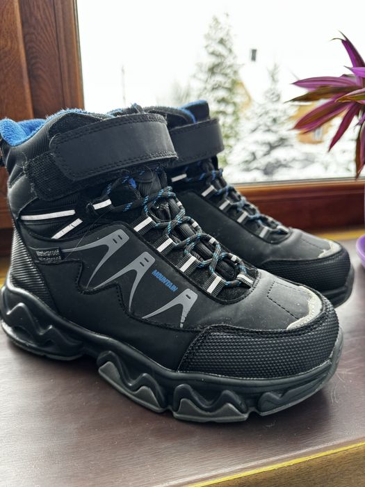 Зимові черевики для підлітка