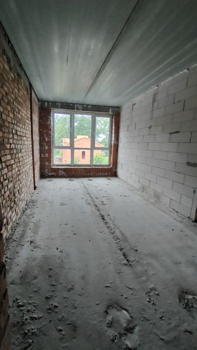 Простора Євро 2кк, Є з ДВОРОМ єОселя-ТАК, оформлення 2%, не 12%