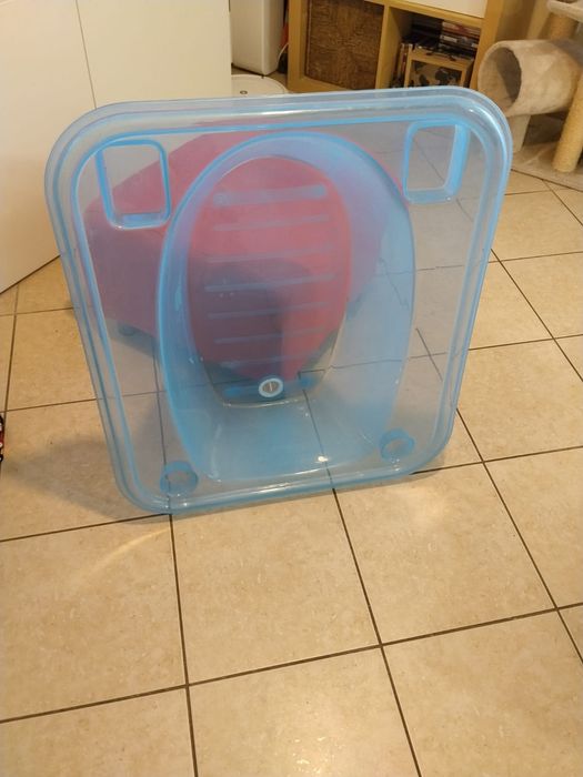 Fraldário e banheira
