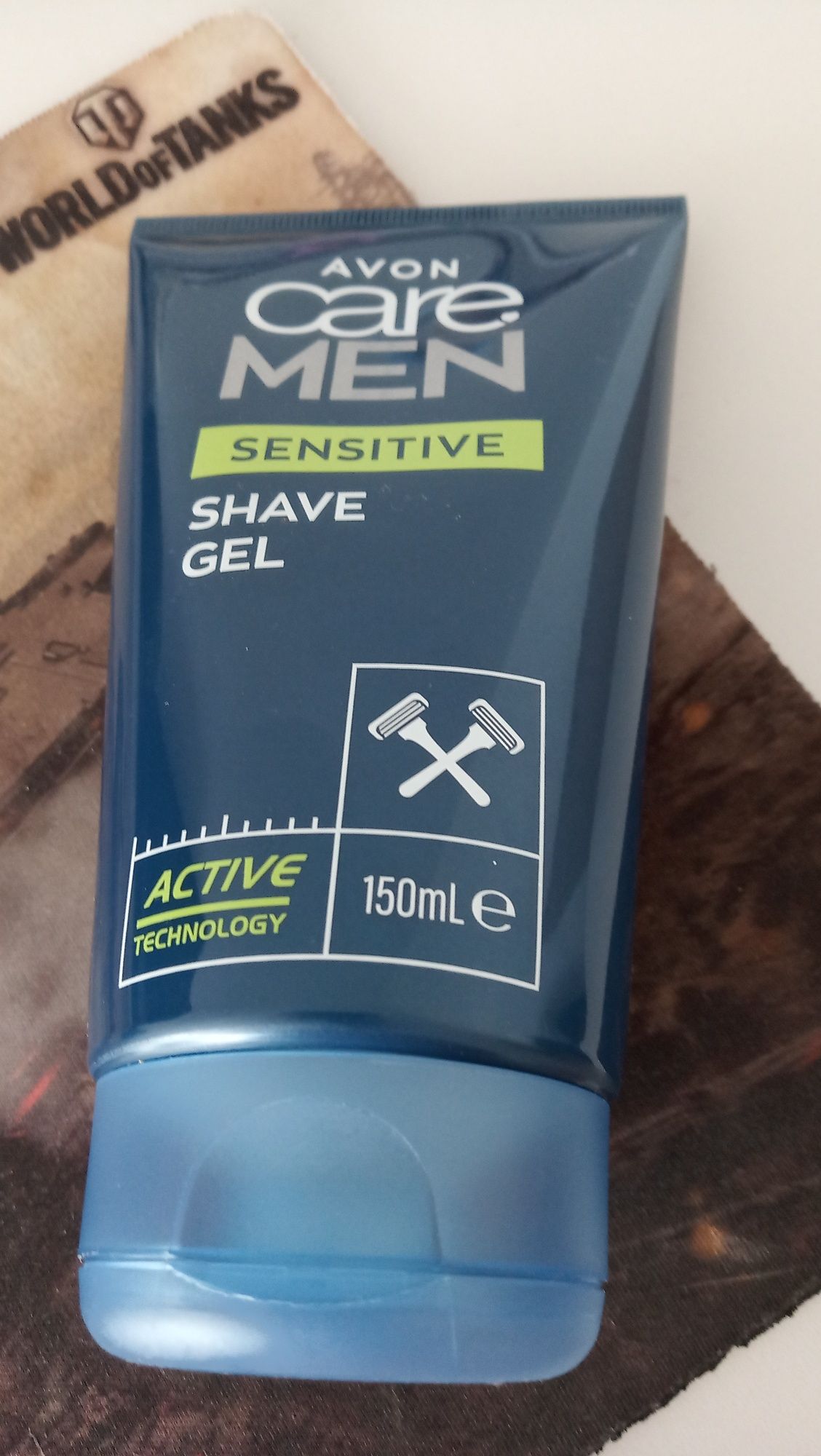 żel do golenia dla mężczyzn  Avon Sensitive