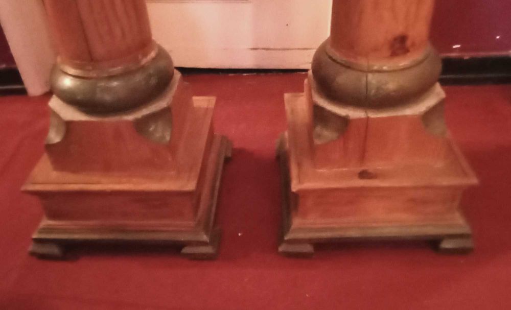 Colunas (2) antigas candeeiro balaústre trabalh dourados Dim 110 cm