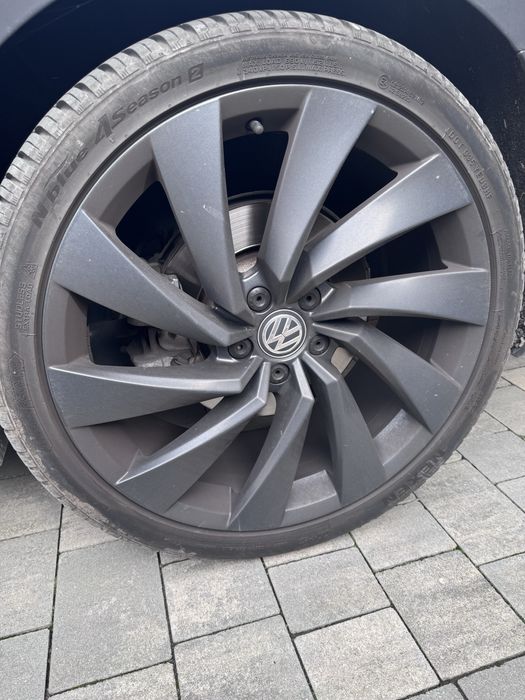 Sprzedam 4 oryginalne felgi 20 cali vw arteon stan idealny