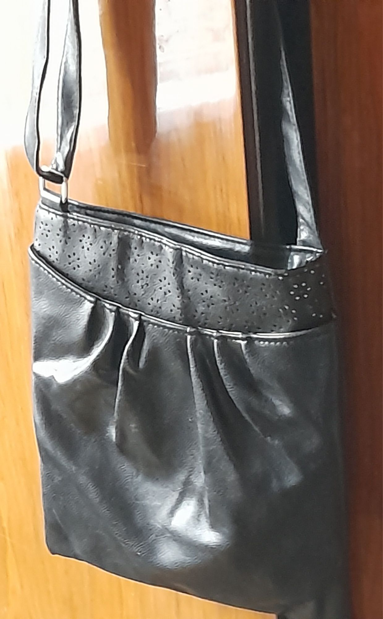 Жіноча сумка, зручна.
