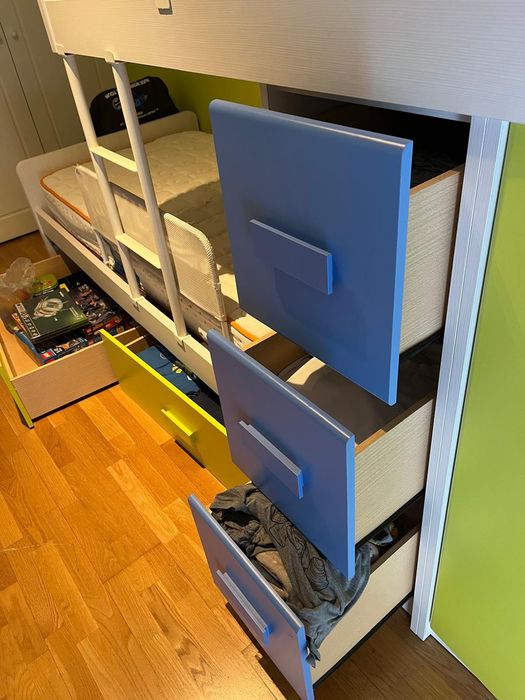 Beliche com roupeiro embutido