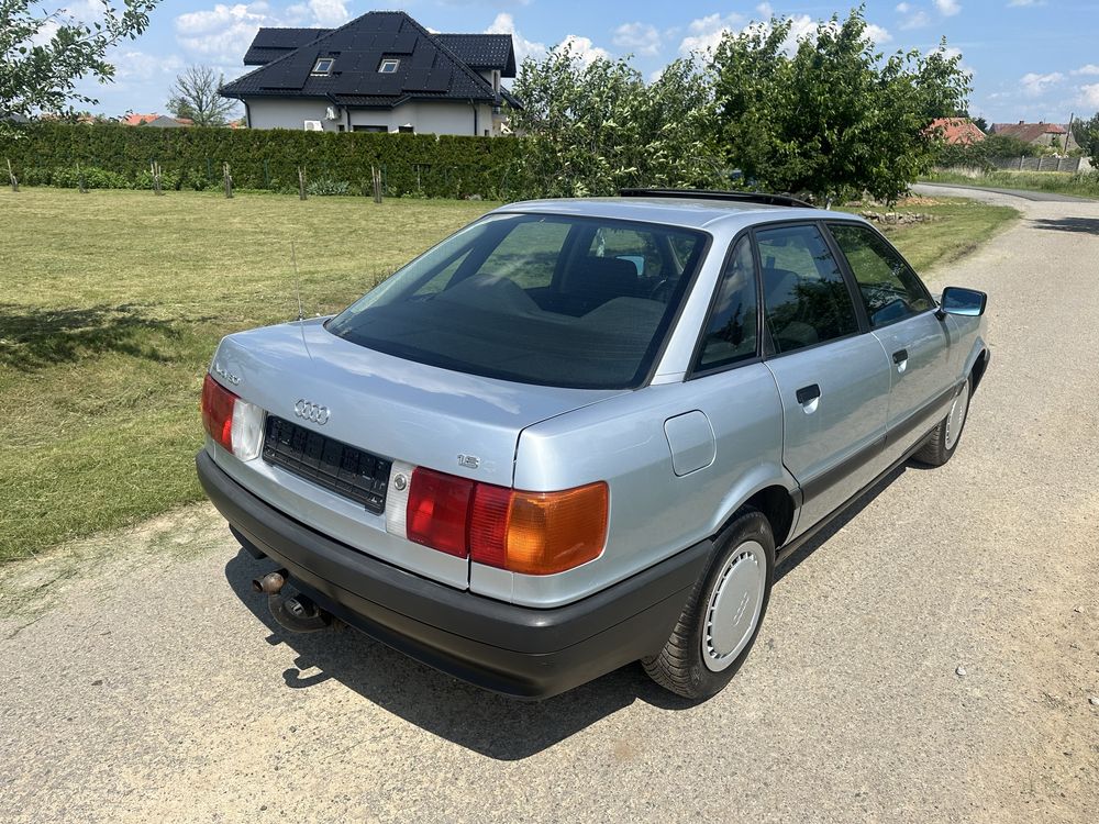 Audi 80 b3 bardzo ladna stan kolekcjonerski