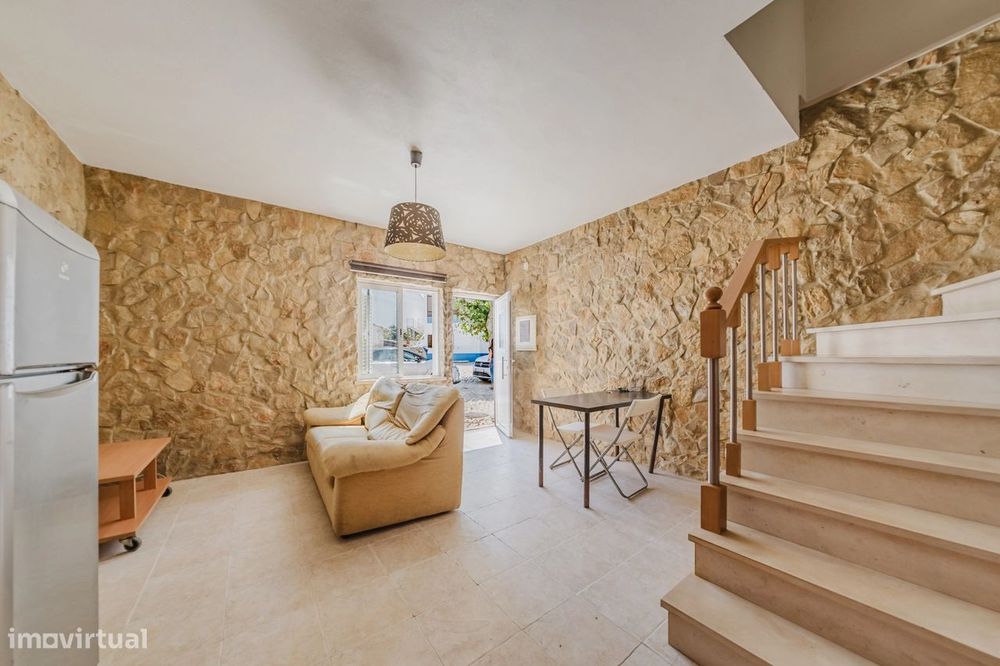 Acolhedora moradia T1 Duplex em Olho Marinho - Óbidos