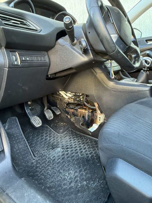 Peugeot 308 1.6 bluehdi 120KM 2014r Active. Długie opłaty. Okazja!