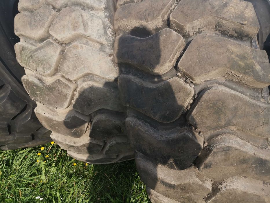 Opona 23.5r25 ładowarka 23.5-25 wozidło Bridgestone L5 skalna