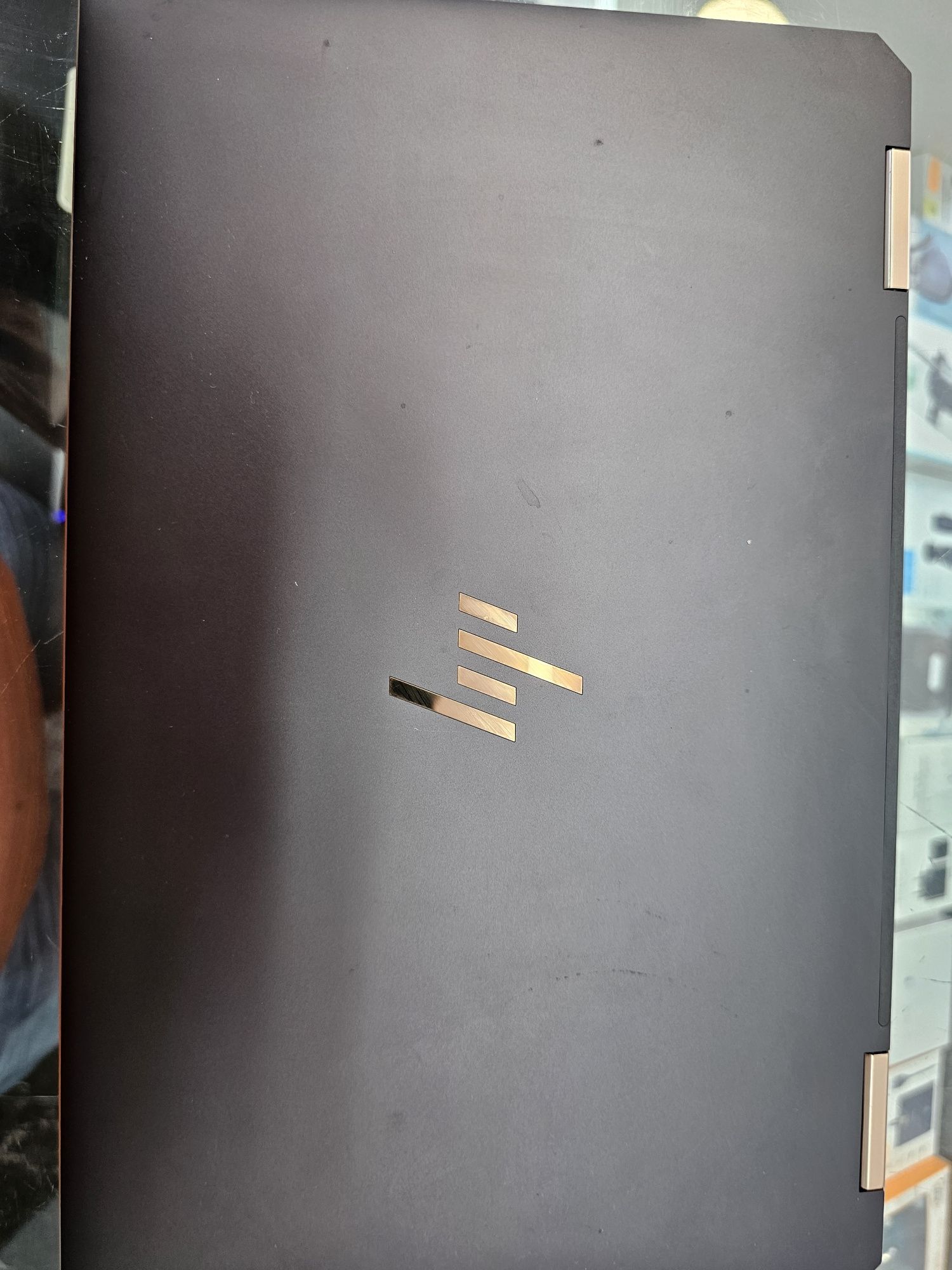 Hp portateil hibrido X360..13.3" i7