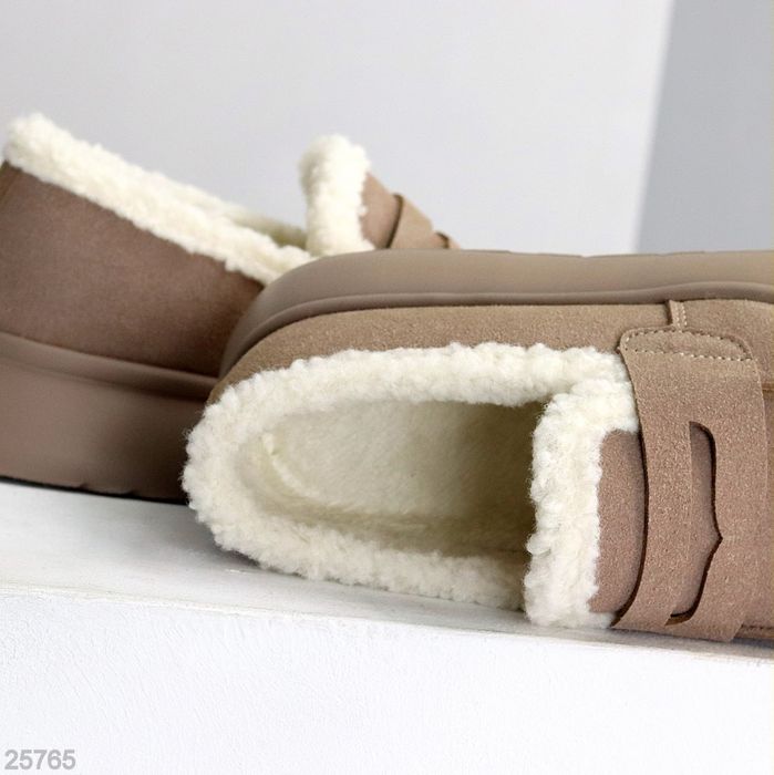 Жіночі шкіряні зимові черевики автоледі в кольорах